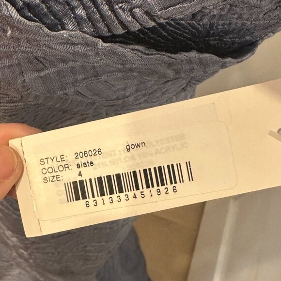 Teri Jon Rickie Freeman Women’s Slate Textured Off Shoulder Gown Size 4 - Picture 5 of 7